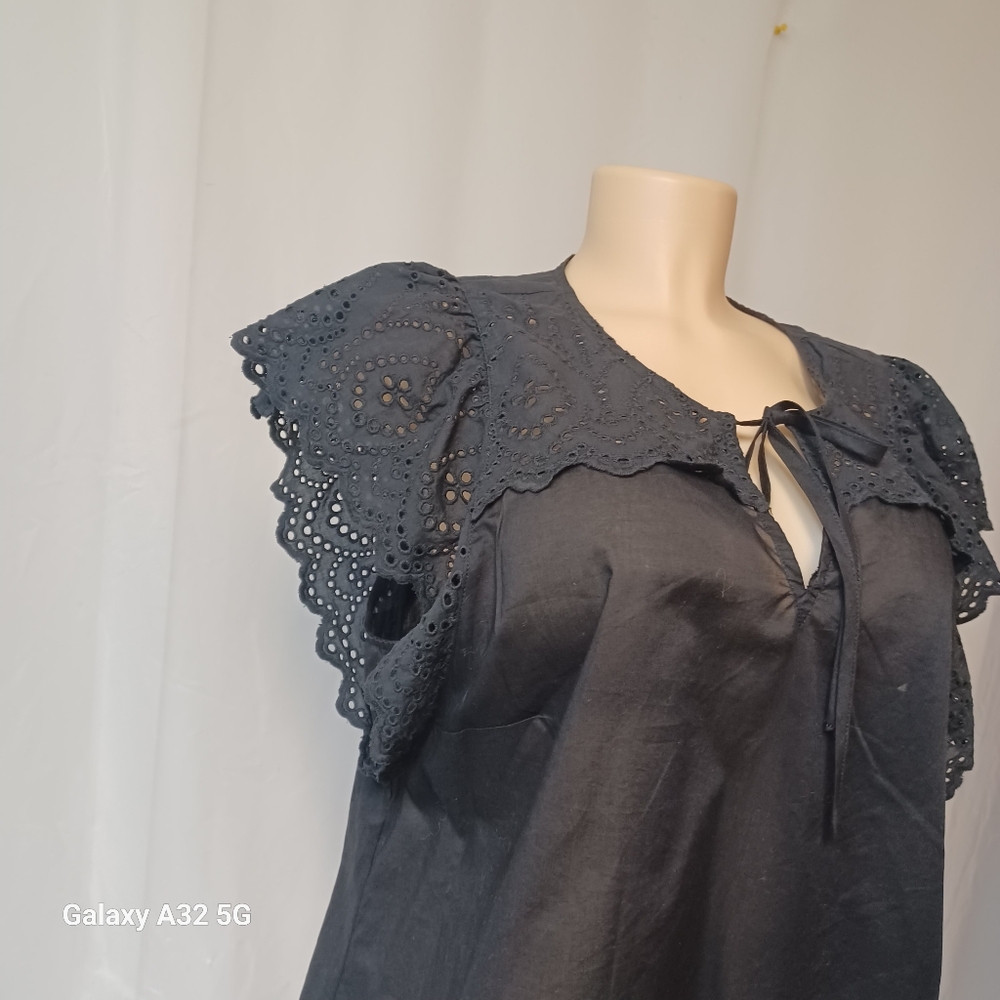 Nine West Women Size XL Black Flutter Sleeve Blouse with Tie Front - Picture 4 of 12
